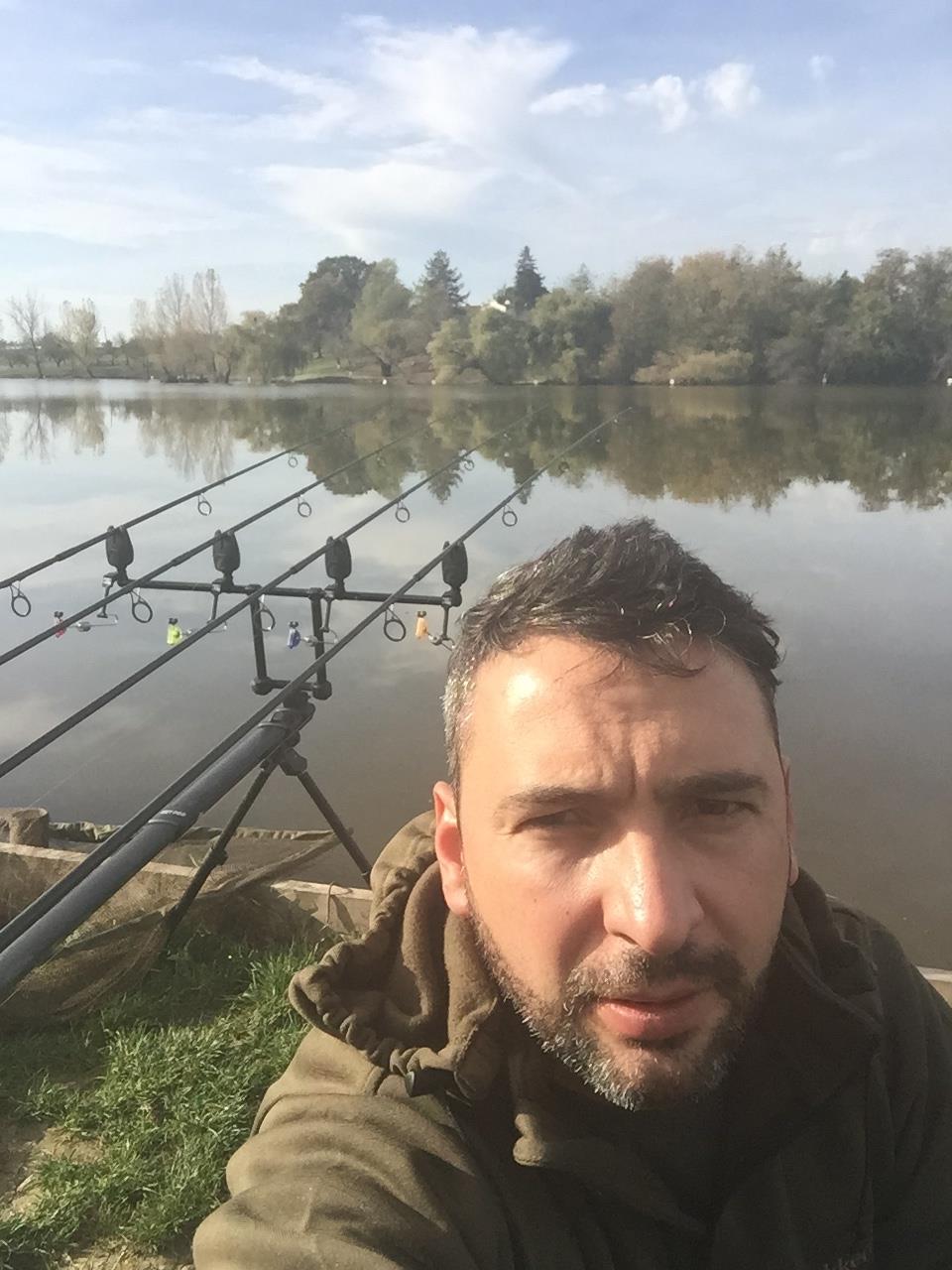 Hermes Peris - Octombrie 2014 - Selfie...ca se poarta....